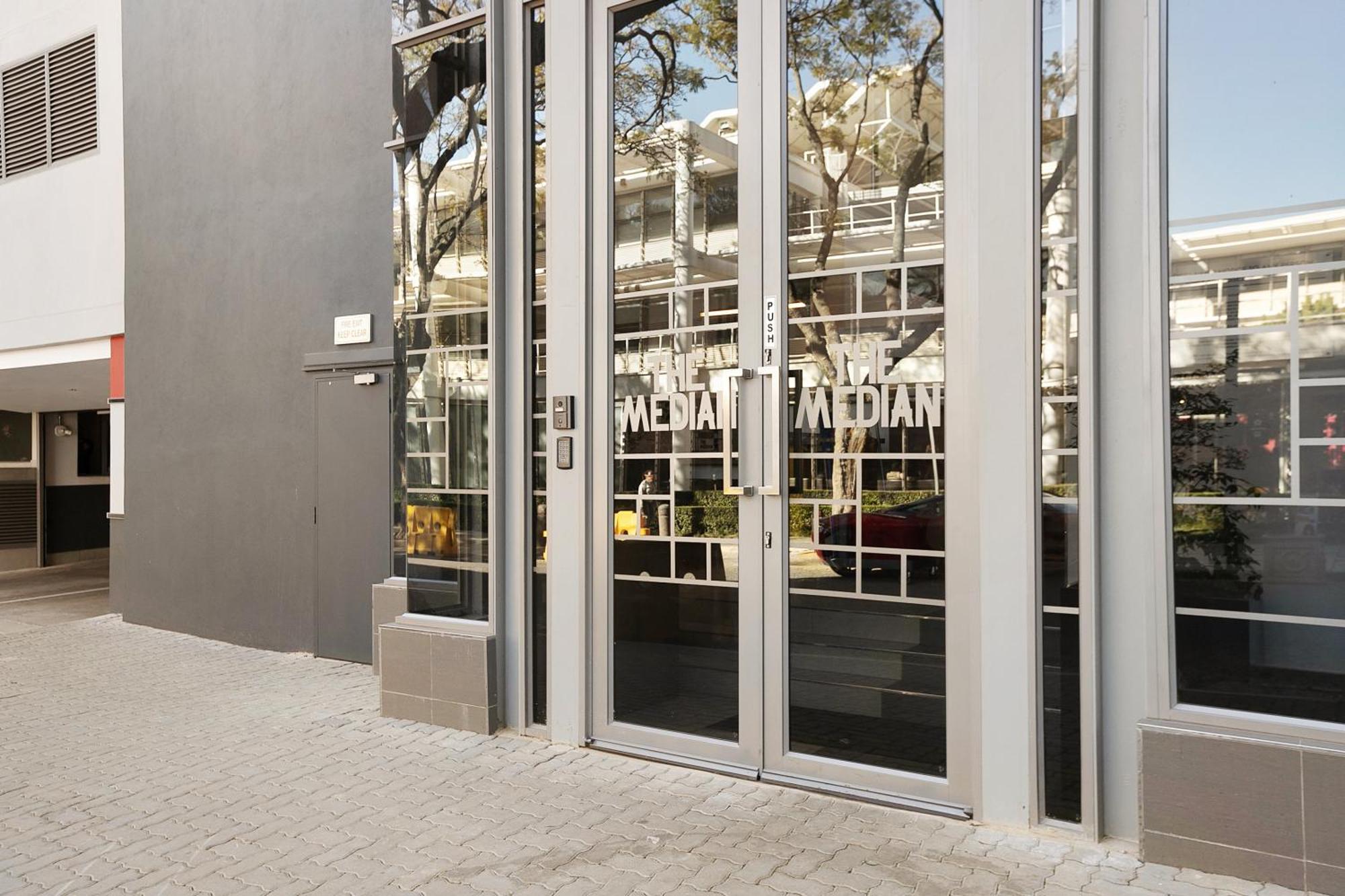 יוהנסבורג The Median Serviced Apartment Collection מראה חיצוני תמונה